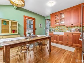 1514 NE 70th Street, Seattle WA 98115