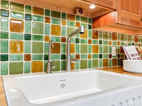 1514 NE 70th Street, Seattle WA 98115