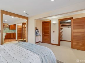 1514 NE 70th Street, Seattle WA 98115