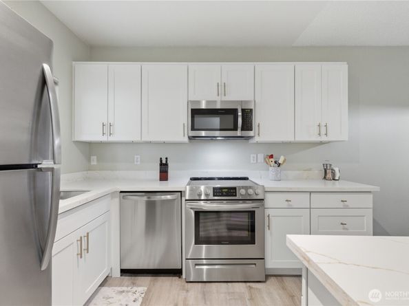 5804 200th Street SW C, Lynnwood WA 98036