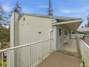 5804 200th Street SW C, Lynnwood WA 98036