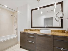 737 olive Way 2906, Seattle WA 98101