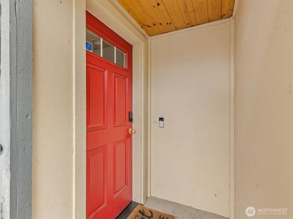 9010 18th Avenue SW B, Seattle WA 98106