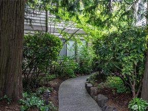 1300 Bellevue Way NE 2, Bellevue WA 98004