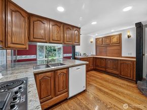 3306 217th Place SE, Sammamish WA 98075