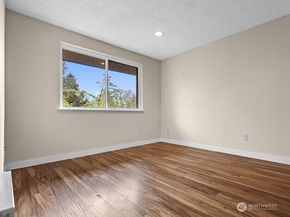 19203 40th Avenue W A4, Lynnwood WA 98036