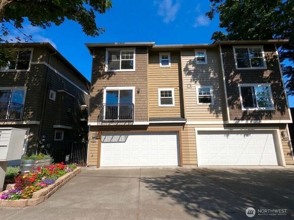 424 21st Avenue, Seattle WA 98122