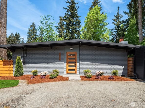 15634 SE 8th Street, Bellevue WA 98008
