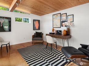 15634 SE 8th Street, Bellevue WA 98008