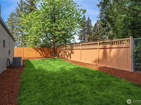 15634 SE 8th Street, Bellevue WA 98008