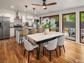 15634 SE 8th Street, Bellevue WA 98008