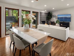 15634 SE 8th Street, Bellevue WA 98008