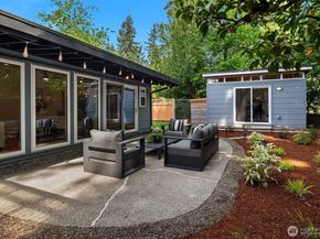 15634 SE 8th Street, Bellevue WA 98008