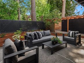 15634 SE 8th Street, Bellevue WA 98008