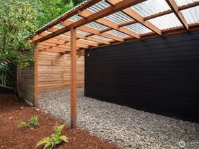 15634 SE 8th Street, Bellevue WA 98008