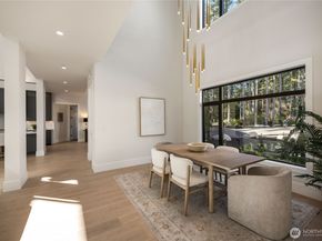 13970 Manzanita Road NE, Bainbridge Island WA 98110