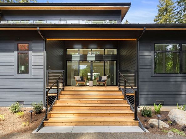 13970 Manzanita Road NE, Bainbridge Island WA 98110