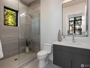 13970 Manzanita Road NE, Bainbridge Island WA 98110
