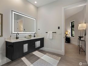 13970 Manzanita Road NE, Bainbridge Island WA 98110