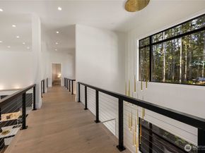 13970 Manzanita Road NE, Bainbridge Island WA 98110