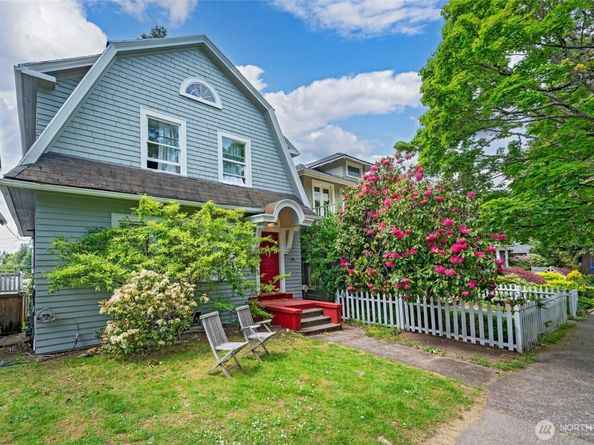 5231 12th Avenue NE, Seattle WA 98105