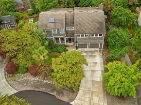 750 Kalmia Court NW, Issaquah WA 98027