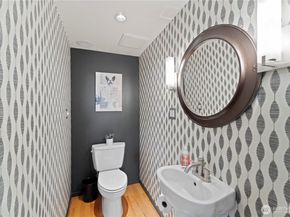 750 Kalmia Court NW, Issaquah WA 98027