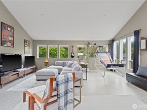 750 Kalmia Court NW, Issaquah WA 98027