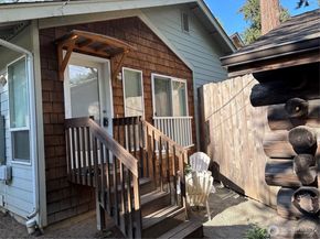 541 NE Alder Street, Issaquah WA 98027