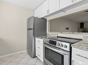 1040 S 320th Street 5, Federal Way WA 98003