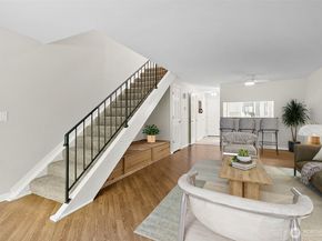 1040 S 320th Street 5, Federal Way WA 98003