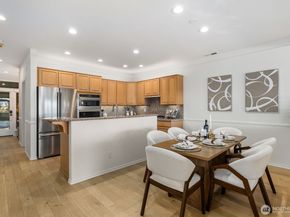 2349 Harbor Avenue SW 701, Seattle WA 98126