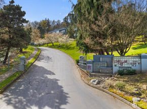 2349 Harbor Avenue SW 701, Seattle WA 98126