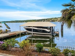 8418 Island Drive S, Seattle WA 98118
