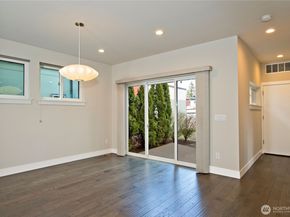 1471 14th Place NE, Issaquah WA 98029