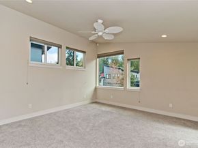 1471 14th Place NE, Issaquah WA 98029
