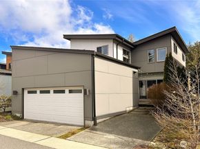 1471 14th Place NE, Issaquah WA 98029
