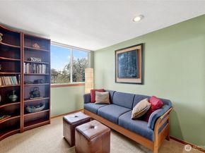 2350 10th Avenue E 201, Seattle WA 98102