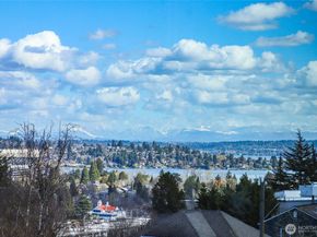 2350 10th Avenue E 201, Seattle WA 98102