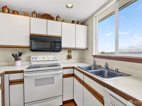 2350 10th Avenue E 201, Seattle WA 98102