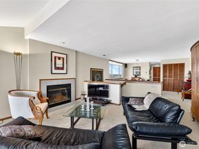 2350 10th Avenue E 201, Seattle WA 98102