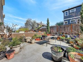 2350 10th Avenue E 201, Seattle WA 98102
