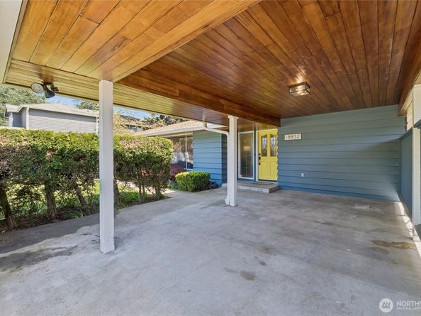 18832 1st Place SW, Normandy Park WA 98166
