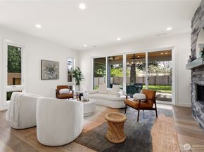 13017 NE 113th St 1, Kirkland WA 98033
