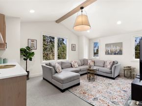 13017 NE 113th St 1, Kirkland WA 98033