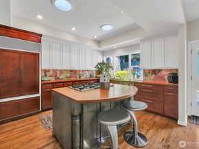 1434 108th Avenue NE, Bellevue WA 98004