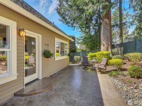 1434 108th Avenue NE, Bellevue WA 98004