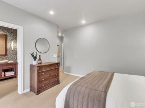 1434 108th Avenue NE, Bellevue WA 98004