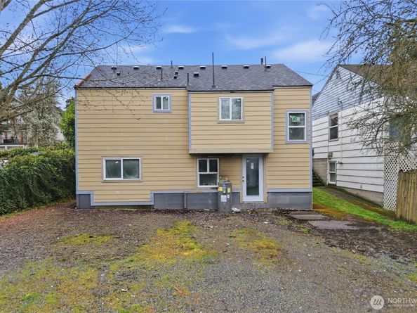 5752 NE 62nd Street, Seattle WA 98115