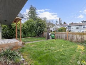 5752 NE 62nd Street, Seattle WA 98115